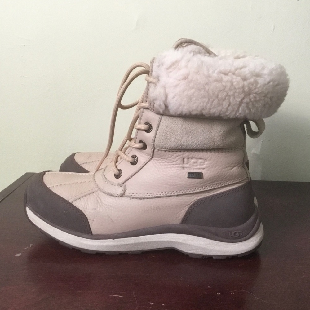 UGG Women's Cream and Gray Winter Boots